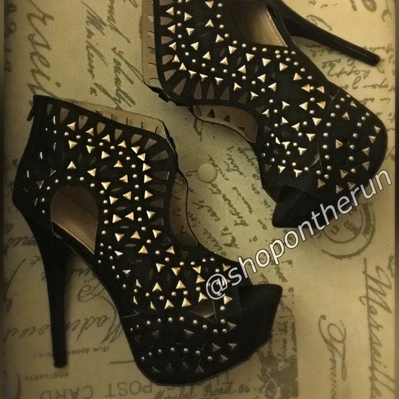 New Studded Pumps - Picture 2 of 4